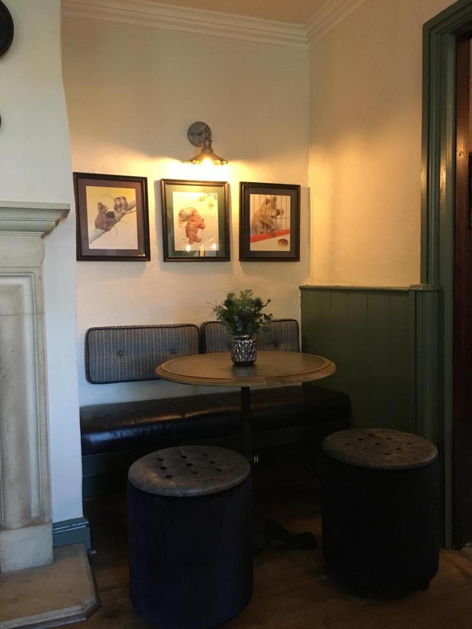 White Hart Inn ويلْزْ المظهر الخارجي الصورة