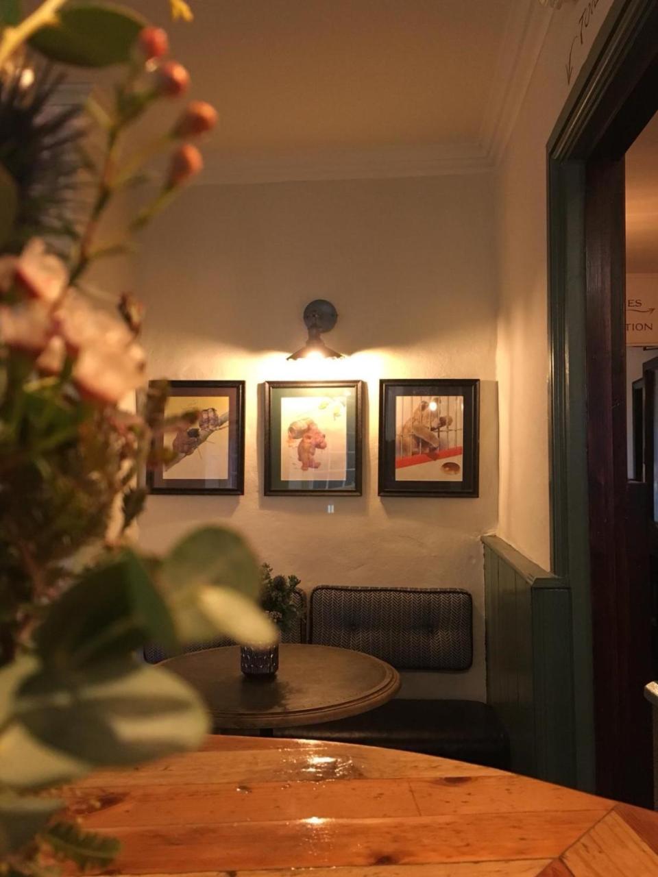 White Hart Inn ويلْزْ المظهر الخارجي الصورة